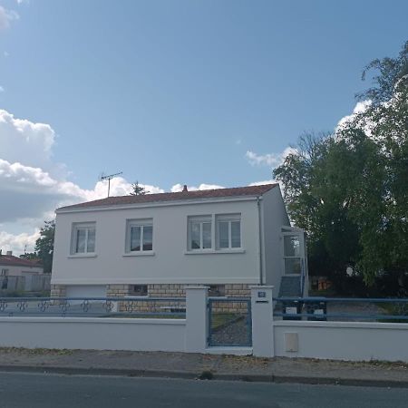 Charmante Maison Entre Mer Et Campagne La Jarrie Zewnętrze zdjęcie
