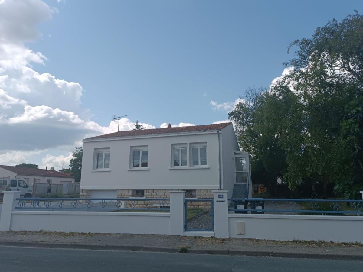 Charmante Maison Entre Mer Et Campagne La Jarrie Zewnętrze zdjęcie